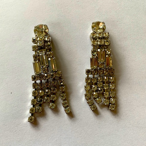 Vintage Rhinestone Earrings 1960 Kramer. - Picture 2 of 9